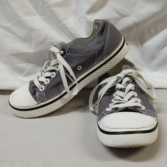 Crocs 6 Men/8 Women Crocs Sneakers - Picture 1 of 8